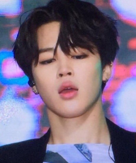 liIjiminvert's tweet photo. jimin’s lips are the BLUEPRINT https://t.co/dxmQtsfURI