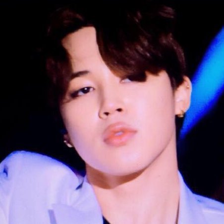 liIjiminvert's tweet photo. jimin’s lips are the BLUEPRINT https://t.co/dxmQtsfURI