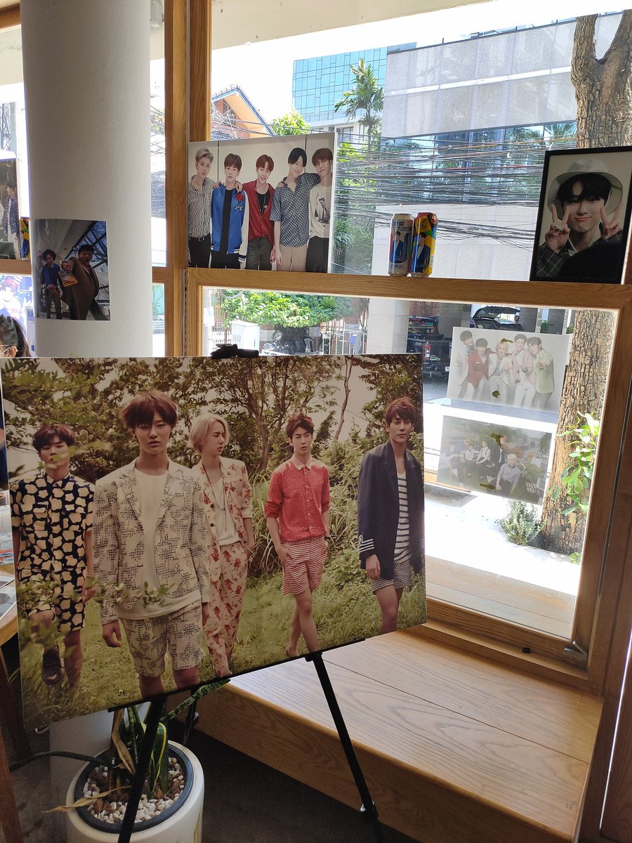puricha's tweet photo. ไปคาเฟ่ UNIQ #LandDeRAM มา 2 วันติด ที่ Neighborwood บรรยากาศดีมาก จัดร้านน่ารัก อาหารอร่อย สตาฟอัธยาศัยดีมากกก อยู่แล้วมีความสุข 💜 ถ่ายรูปมาเยอะเลย เพราะมุมไหนๆก็สวย รูปน่ารักๆเต็มไปหมด https://t.co/Ku5ufHbnhh