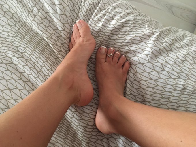Do you like my ring? 😍 ☕ ☀ 👠 #findom #findomnl #geldslaaf #slave #giantess #feet #barefeet #pedicuredtoes<a href="/tag/findom"class="tags">#findom</a><a href="/tag/findomnl"class="tags">#findomnl</a><a href="/tag/princess"class="tags"><span>#princess</span></a><a href="/tag/feet"class="tags"><span>#feet</span></a><a href="/tag/slave"class="tags"><span>#slave</span></a><a href="/tag/pedi"class="tags"><span>#pedi</span></a><a href="/tag/giantess"class="tags"><span>#giantess</span></a><a href="/tag/domination"class="tags"><span>#domination</span></a>