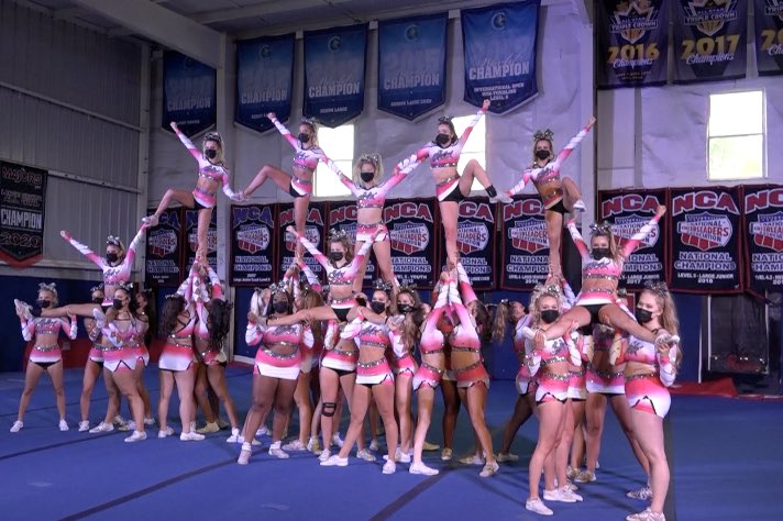 Cheer Extreme Lady Lux Showcase 2020 youtu.be/x64Z_ZQwZyk via <a href="/YouTube/">YouTube</a> <a href="/CourtSmithPope/">Courtney Smith-Pope/Cheer Extreme</a> 

Video link above ^^^