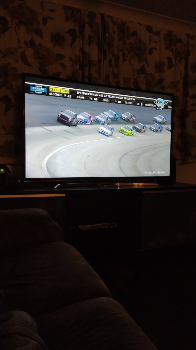 Assistindo truck series de Peterborough UK #nascarfoxsports