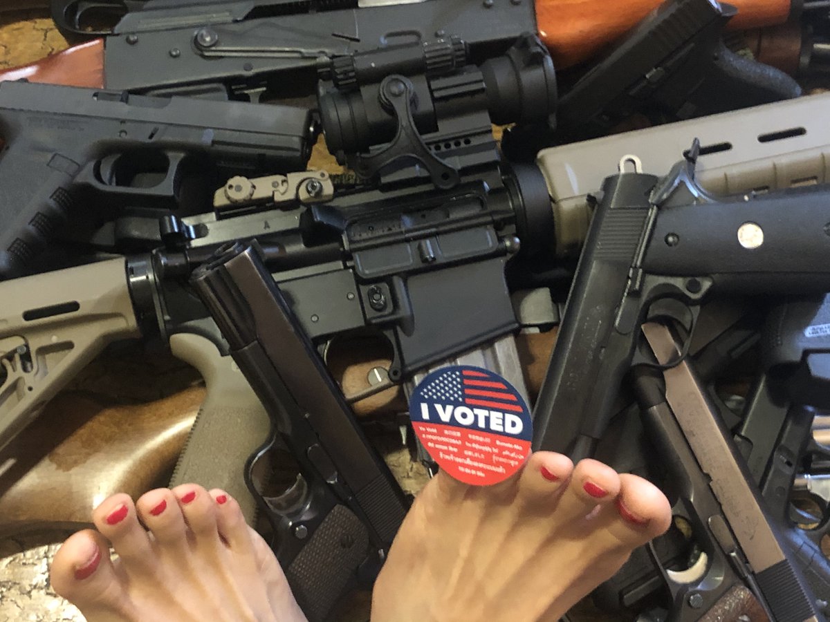 MM_1776's tweet photo. @greggutfeld #homagetohunter
#trumpjob
#footjob
#VoteEarly https://t.co/JirRbMviF0