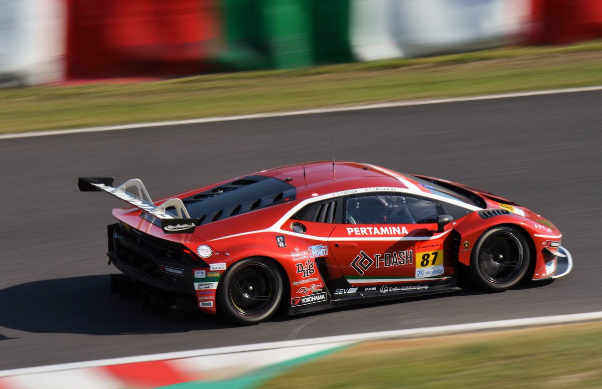 kun71094249's tweet photo. スーパーGT Rd-6 鈴鹿
No.87 T-DASH ランボルギーニ GT3
No.88 JLOC ランボルギーニ GT3
#スーパーGT
#TDASH
#JLOC https://t.co/ag7oiBLenS