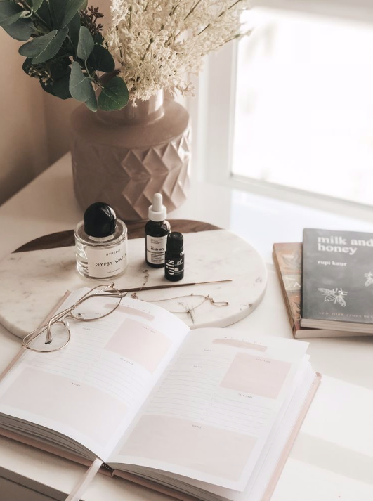 RezortC's tweet photo. “Never apologize for wanting what you want, asking for what you need, or for stating your boundaries” #selfcaresunday
#rezort #peacock #enlightedbasics #buildlegacies #sunday #selfcare #happiness https://t.co/0H5OJHBwvS