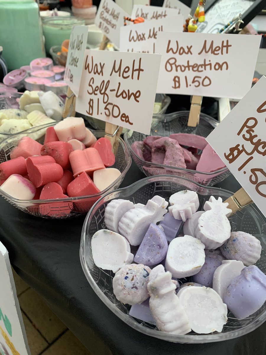 LilAbnormality's tweet image. Hey everyone!! I know it’s been forever since I’ve actually posted anything and I wanted to show my new shop! It’s on Etsy and I sell candles, tealights and wax melts with herbs and crystals in them. (I do still bake don’t worry lol) 

etsy.com/shop/TheCrying…