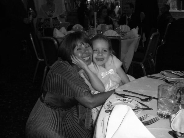 EaringMegan's tweet photo. Any donations large and small would honestly mean the world!! Please retweet !! ❤️❤️❤️ (any donations let over will go the MND Association) https://t.co/yDl3hJCSVl https://t.co/k757i6Fr72