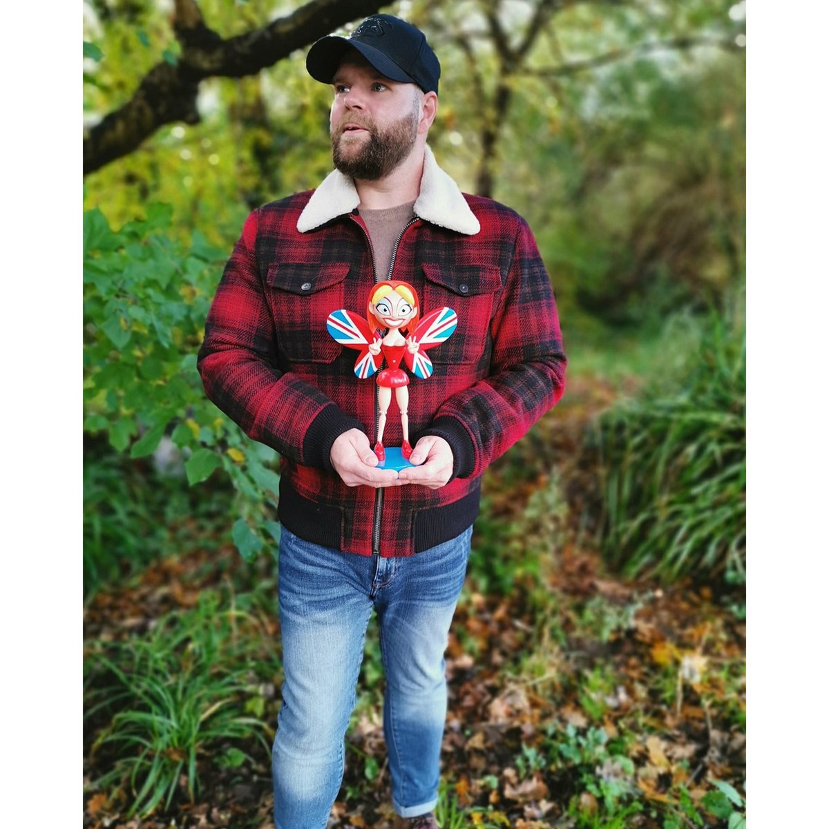 Turning 40 in June I commissioned a gift to myself, welcome Ginger Spice.
Always a Spice Boy
Viva forever
I'll be waiting
Everlasting like the sun
Live forever
For the moment
Ever searching for the one ♥️✌🏻🇬🇧
@GeriHalliwell @spicegirls #Spiceboy #GingerSpice #vivaforever https://t.co/6A3FXLs4iP