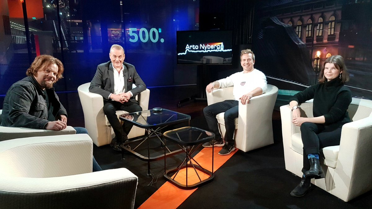 500. @artonyberg tänään klo1845, suora lähetys <a href="/YleTV1/">Yle TV1</a> : <a href="/ISMOcomedy/">ISMO comedy</a> , leuanvedon MM Joonas Mäkipelto ja luontokuvaaja Liina Heikkinen.