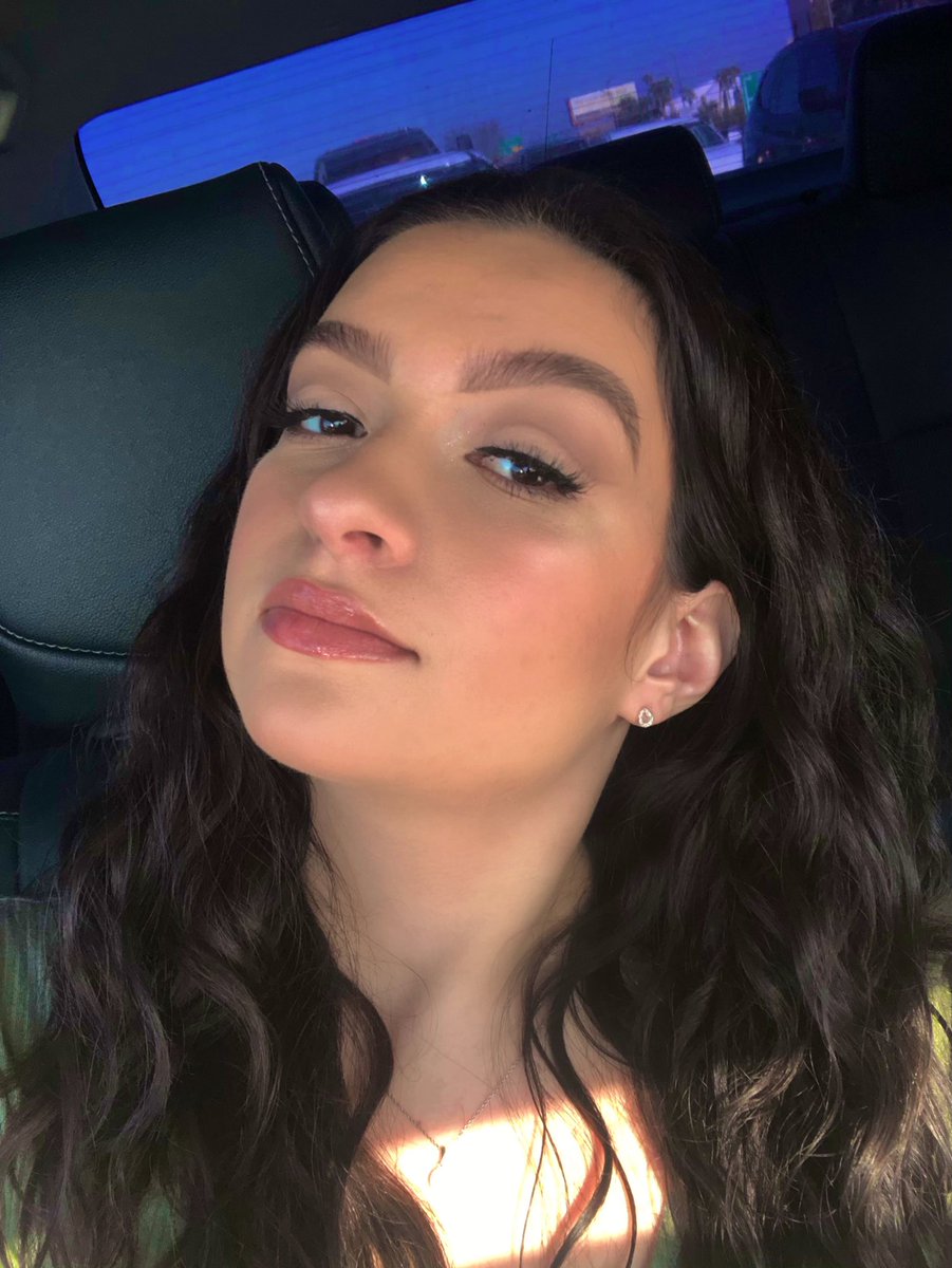 peytonbasically's tweet photo. @MorpheBrushes @madisonbeer @AnnaKuruch I used these brushes and @madisonbeer  palette yesterday and let me tell you... i’m in love https://t.co/yLAjB3RH3S