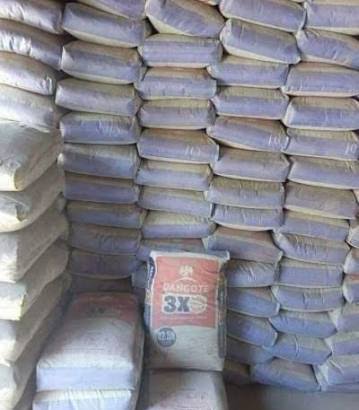 orashirecords's tweet image. @AlikoDangote why is your cement #800 in Ghana and #2600 in Nigeria??
#basedonwhat
#endinjustice