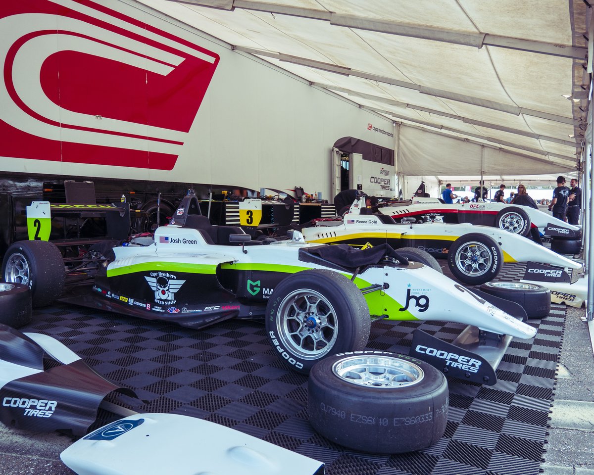 stpeteair's tweet photo. Race time! @gpsstpete https://t.co/EwGRa5AziR