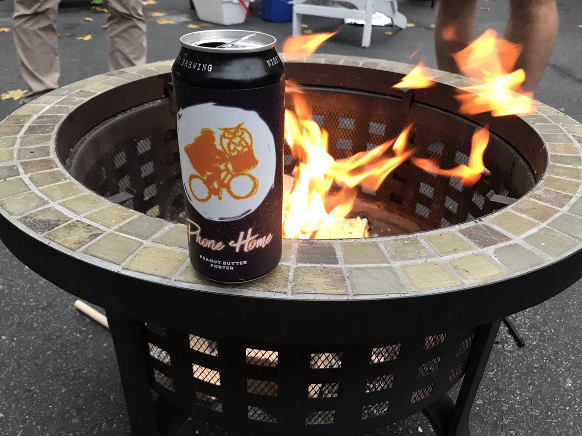 kyleRrobidoux's tweet photo. @NightShiftBeer Cheers #drivewaybeers https://t.co/nMNtQj24GB