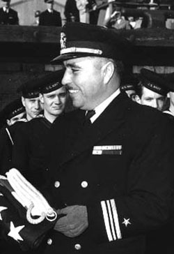 Jack_D_Manheim's tweet photo. “Stop bothering me! Go help those men that are hurt!” – CDR Ernest E Evans, to the medic scrambling to bandage his mangled hand.
Evans had just lost 2 fingers to an artillery strike that destroyed the bridge of the USS Johnston (DD-557) at the #BattleOffSamar, 76 years ago today. https://t.co/aJUUI4OnTE