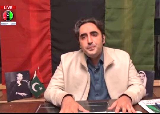 humanstore11's tweet photo. Thousands of people gathered here to get a glimpse &amp; listen to the speech's of their Leader's. #PPP Chairman @BBhuttoZardari Adressed to #QuettaPDMJalsa through video link,The results of the people's referendum against the so-called change of Govt are still in full swing. https://t.co/0aH5cvpztu