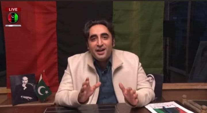 Asadali_PpP's tweet photo. Thousands of people gathered here to get a glimpse &amp; listen to the speech's of their Leader's. #PPP Chairman @BBhuttoZardari Adressed to #QuettaPDMJalsa through video link,The results of the people's referendum against the so-called change of Govt are still in full swing.. https://t.co/AdalOTge79