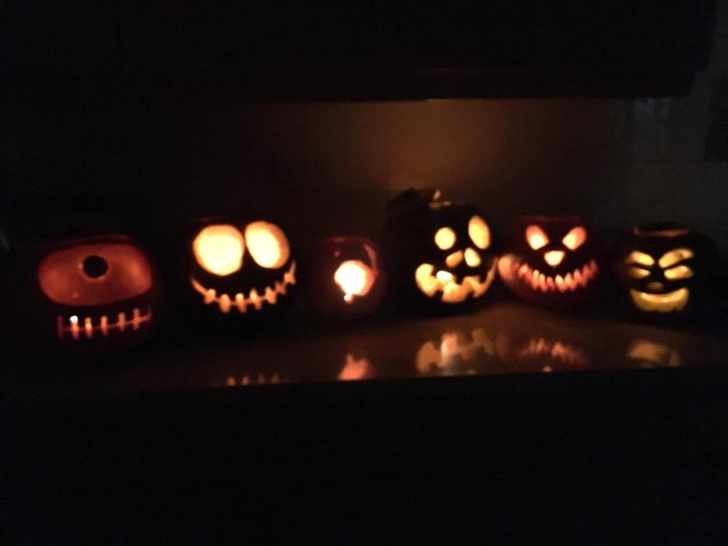 MellingScouts's tweet photo. Logan from our Beaver Section has had a great weekend picking and carving his pumpkins ahead of Altsides Halloween Camp at Home / Den Build next week 👏👏👏👏 https://t.co/UQsl7l9Ddo