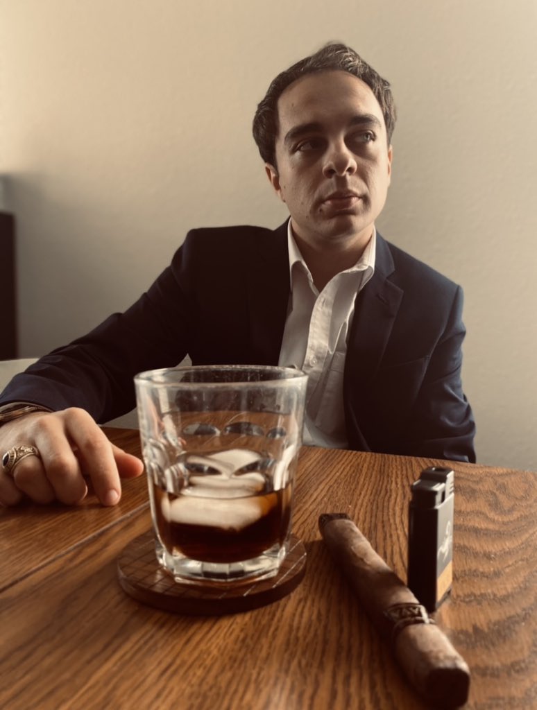 erikh44's tweet photo. Stay classy my friends. https://t.co/zNj7iDEOqL