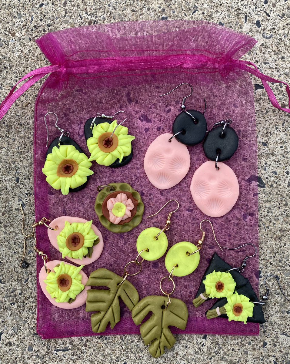 logananhorn's tweet image. Not sure if it’s because I’m a jewelry addict or if I actually really impressed myself with these but... needless to say- I’M OBSESSED 🌻 

These are all for sale on my site RIGHT NOW! Since they’re my first ones, they’re dirt cheap👇🏼

✨customizedbylogan.squarespace.com/shop ✨