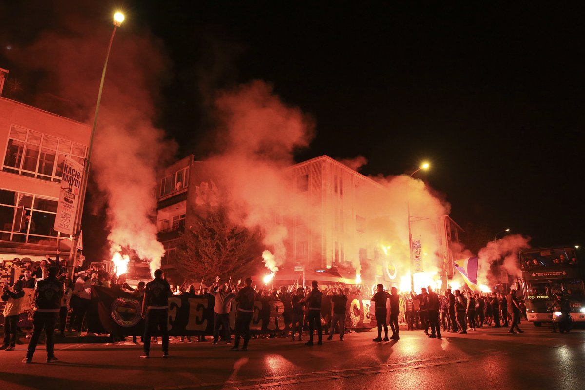 Trabzonspor galibiyetinin ardından Kadıköy. #Fenerbahçe