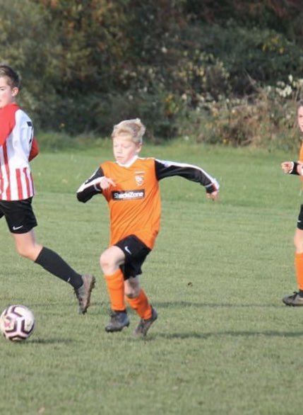 Darrenfitzy's tweet photo. Football Sunday’s! A win for one a draw for the other, happy days☺️ #proud #howdaletigers #victoriadockrangers #grassrootsfootball https://t.co/LdWAN2kUAi