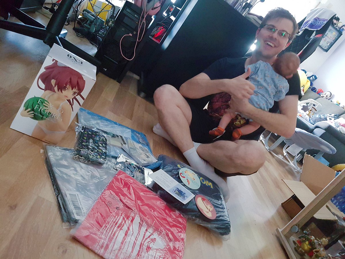 OctoBrothers's tweet image. It‘s been a bit chaotic over the last weeks. Dan’s busy with being a great dad and I‘m about to move across the country but guess what: Our prizes from #Conline20 arrived safely!
We wanted to thank @connichi for the great online con and contests and hope y‘all do well!