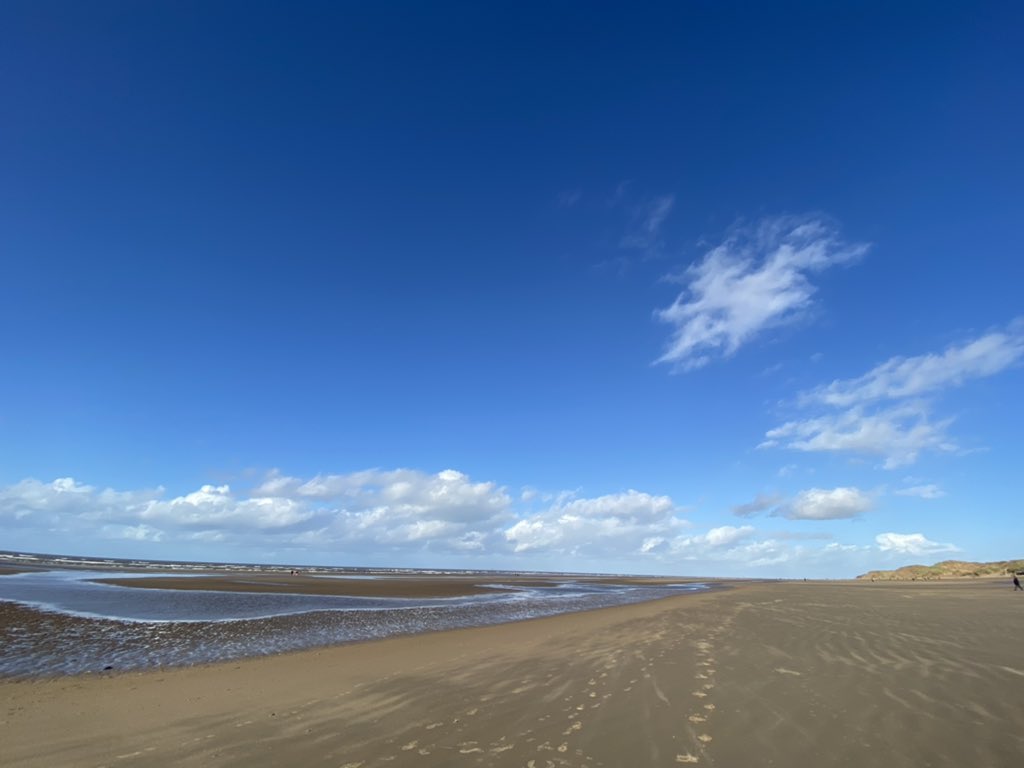 oppositejohn's tweet photo. Formby Beach, Formby Point earlier today #FormbyBeach #FormbyPoint https://t.co/qiDpAVKeSs
