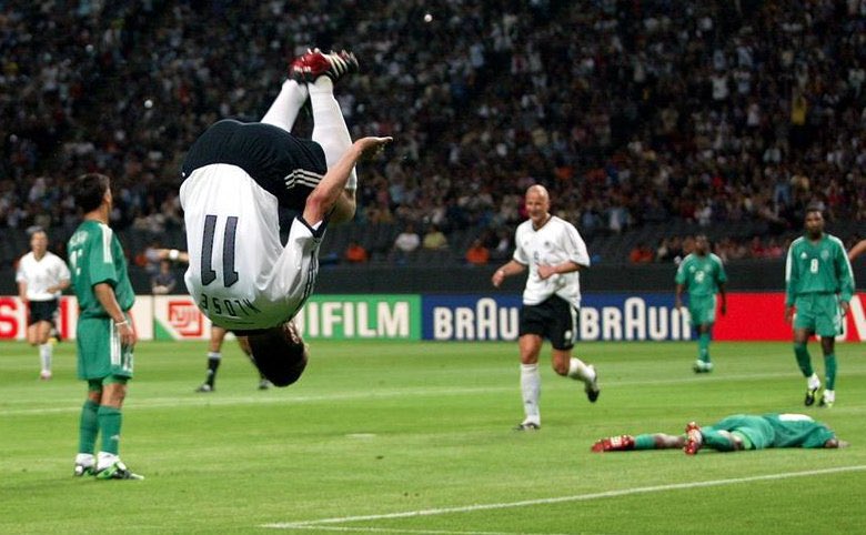 Can you guess the score of our last match in this season? 

Here’s the tip: we were as bright as this legendary salto of Klose.