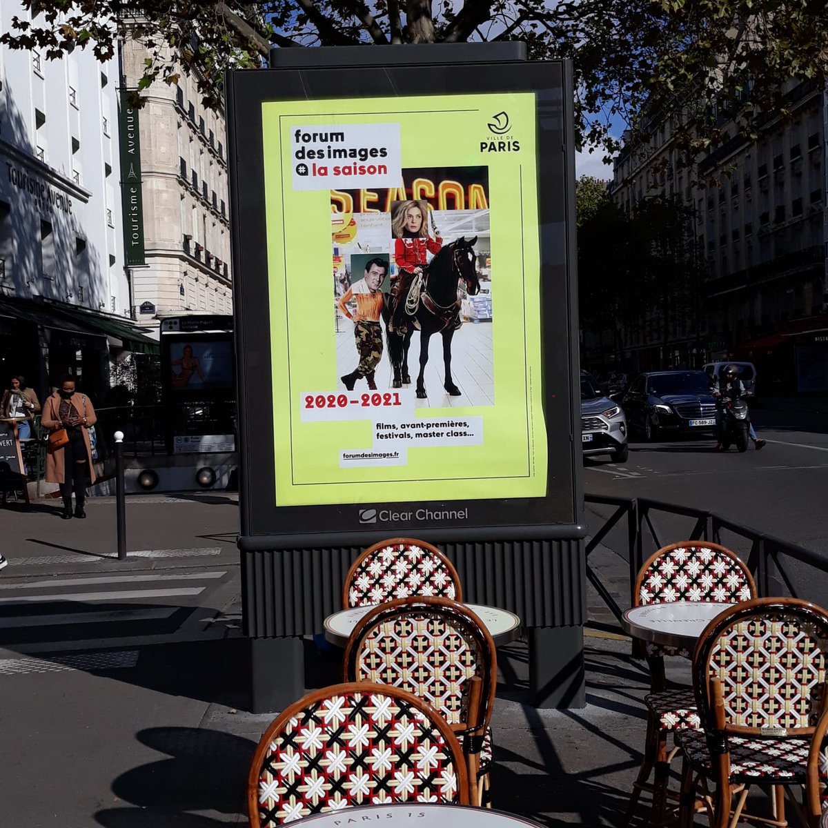 Forum des images (@forumdesimages) on Twitter photo Notre visuel de saison s'affiche dans les rues de la capitale 🙌
Merci <a href="/Paris/">Paris</a> et merci à toutes et tous pour vos jolies photos ❤️
Si vous croisez Chiara Mastroianni du haut de son cheval, n'hésitez pas à partager avec nous 😉 Notre visuel de saison s'affiche dans les rues de la capitale 🙌
Merci <a href="/Paris/">Paris</a> et merci à toutes et tous pour vos jolies photos ❤️
Si vous croisez Chiara Mastroianni du haut de son cheval, n'hésitez pas à partager avec nous 😉
