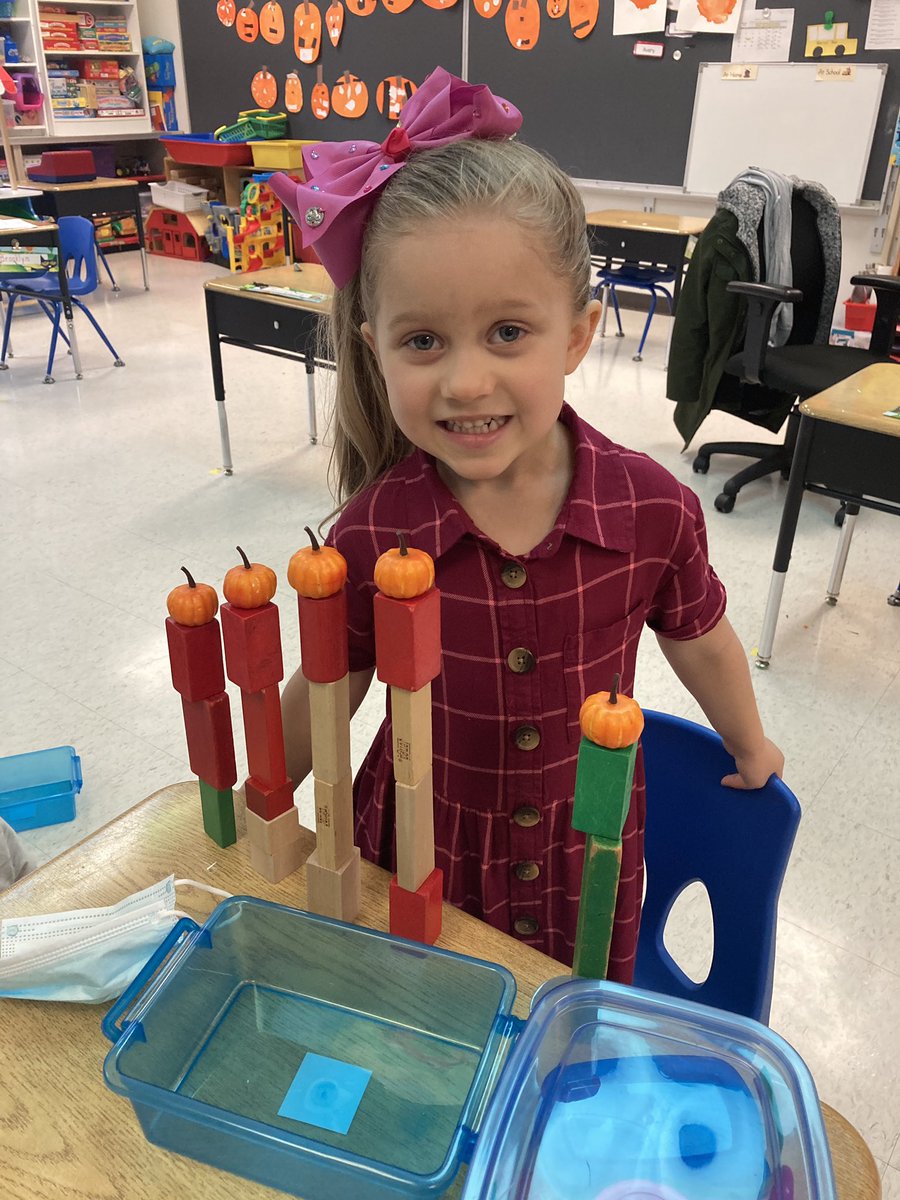 NHPreK's tweet photo. Five Little Pumpkins and exploring sink and float with pumpkins. https://t.co/uIxvBFK1pG