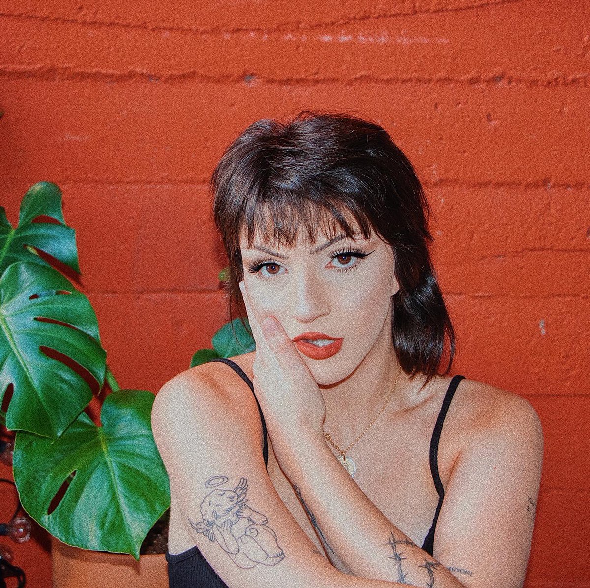 Hayley_mua's tweet photo. just turned 24, and telling myself I canโt spend another year not appreciating the fuck out of myself.
@LitheLashes 08 lashes (use my code Hayley10 for 10% off Lithe)
@hauslabs Punk Liquid Liner #inthehaus
@milkmakeup Kush Mascara #studiofam
@ColourPopCo Ziggie https://t.co/rwmLVXWphK