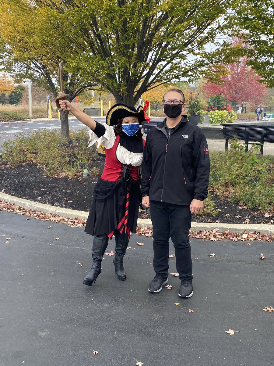 A HUGE thanks to this year’s JDRF One Walk Central Ohio Chair Michael Dennis from <a href="/CASChemistry/">CAS</a> for his leadership and <a href="/AngelaAn10TV/">AngelaAn10TV</a> for her support of this year’s event. We appreciate you both so much!