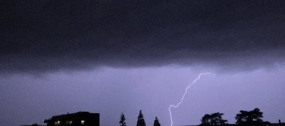 an_nvjm's tweet image. Ils pleuraient alors qu&apos;ils étaient pieux alors que toi, tu ries avec des péchés..