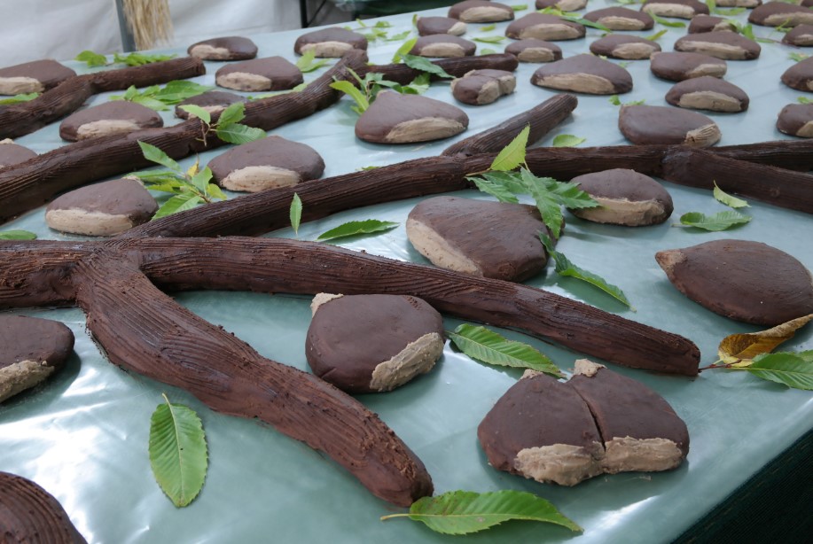 myNazzaro's tweet photo. Castagnaccio d'artista 😋 (Dolce Irpino)
#sweet, #Autumn https://t.co/mSG0Nf0oJA