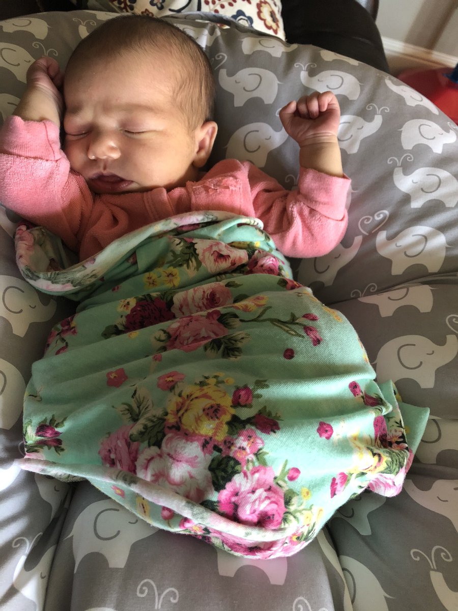 thISmystory's tweet photo. #sundayafternoonmood https://t.co/f82POVott1