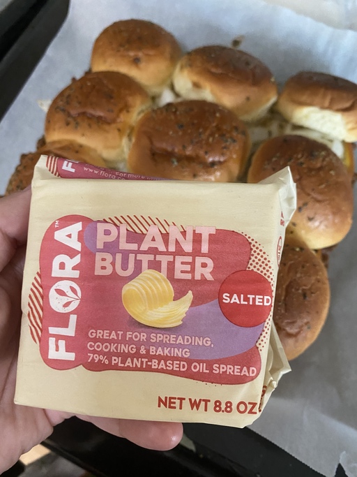 Amwysoc's tweet photo. Made #beyondmeat sliders using flora butter today! Flora's 100% #PlantBased goodness tastes just as delicious as butter, but without the dairy. Try it for yourself - available at Kroger! #FloraPlantButter #MadeWithFlora #ad https://t.co/ZLGn7YyxYL https://t.co/352KenQDBc