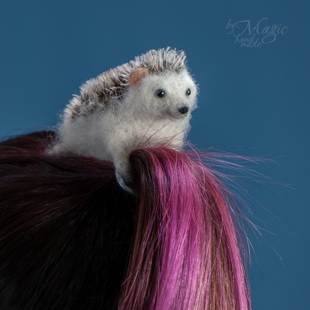 byMagicHandmade's tweet image. Cute hedgie is ready to jump on your hair etsy.me/2HDrsmU
#CraftHour #CraftBuzz #OnlineCraft #ukcraftershour #WomanInBizHour #EtsyShop #HandmadeGifts #HandmadeHour #EtsyGifts #Etsy