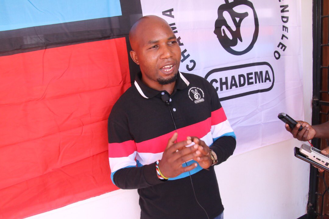 ChademaSerenget's tweet image. Tunatoa wito mawakala wetu waachiwe kabla ya siku ya uchaguzi, vinginevyo vituo hivyo havitafanya uchaguzi,mpaka sasa Bariadi wamekamatwa wanne, Serengeti watatu na Rorya pia, hakuna kituo kitaendelea na uchaguzi kama mawakala wetu hawataachiwa.