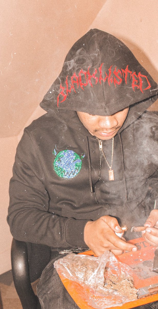 blacklistedv2's tweet photo. V THE WORLD 🌎+
#blacklistedv2 #2020collection #trending
@HateLoveKid ✂️ ++ https://t.co/ujm3nHfvTD