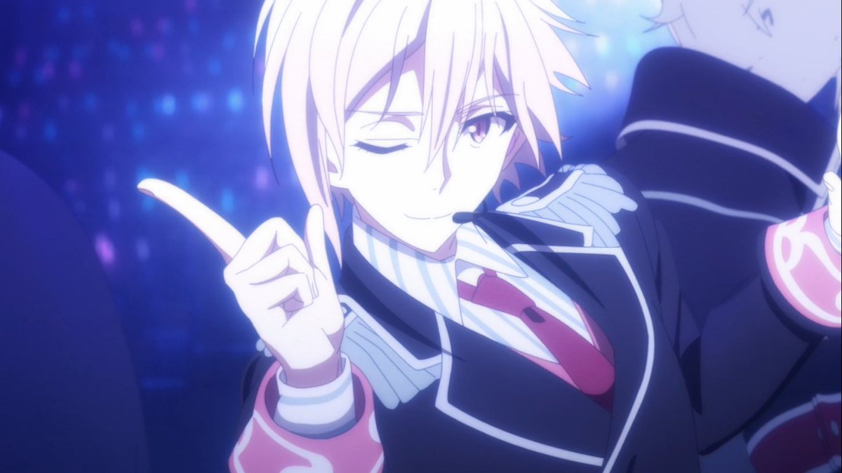 on stage, tenn has this cool persona, being the "modern day angel." yet offstage, he is completely different. i think in a way, his manufactured nature of trying to meet up to the expectations of the fans says a lot. not just about tenn, but the fan's expectations too.