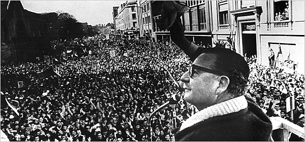 maritorium's tweet photo. Chile will have a new Constitution, closing a cycle that began with the US sponsored military coup of September 11, 1973. Dedicated to Nixon and Kissinger who certainly will hear the news 🖕 #PlebiscitoChile https://t.co/7OqQMicMAC