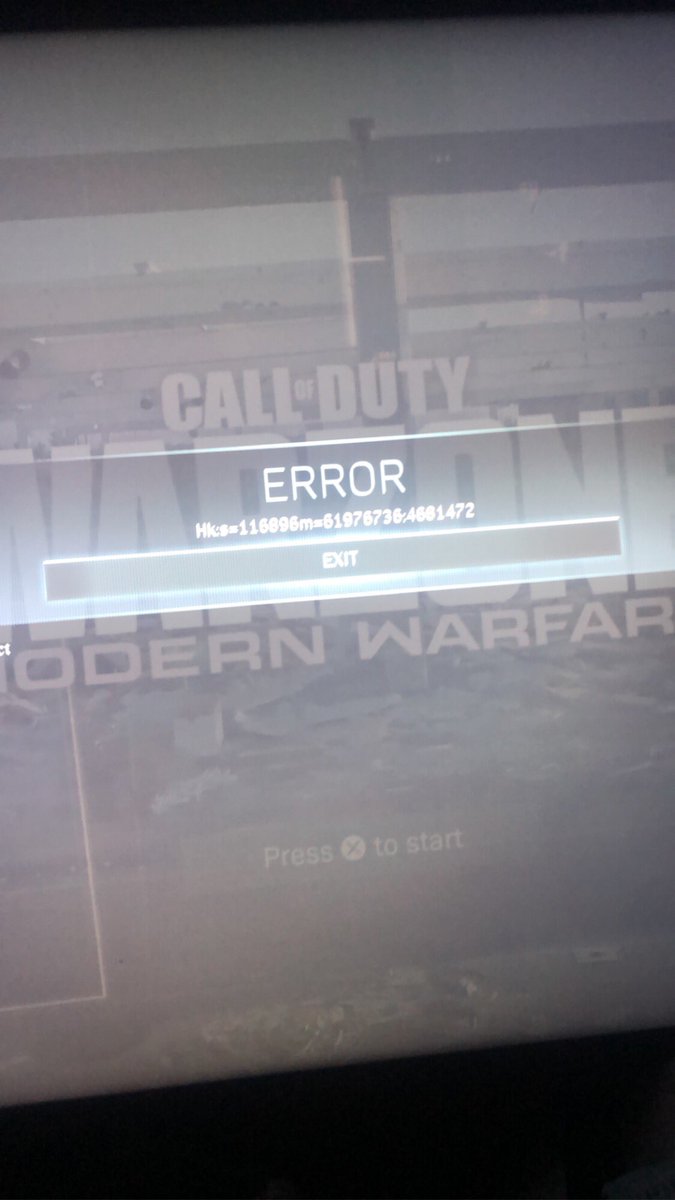 YoungNapz's tweet photo. Wtf @AskPlayStation  😢😢😢 middle of a zombie warzone not cool https://t.co/TjiqPCbIp0
