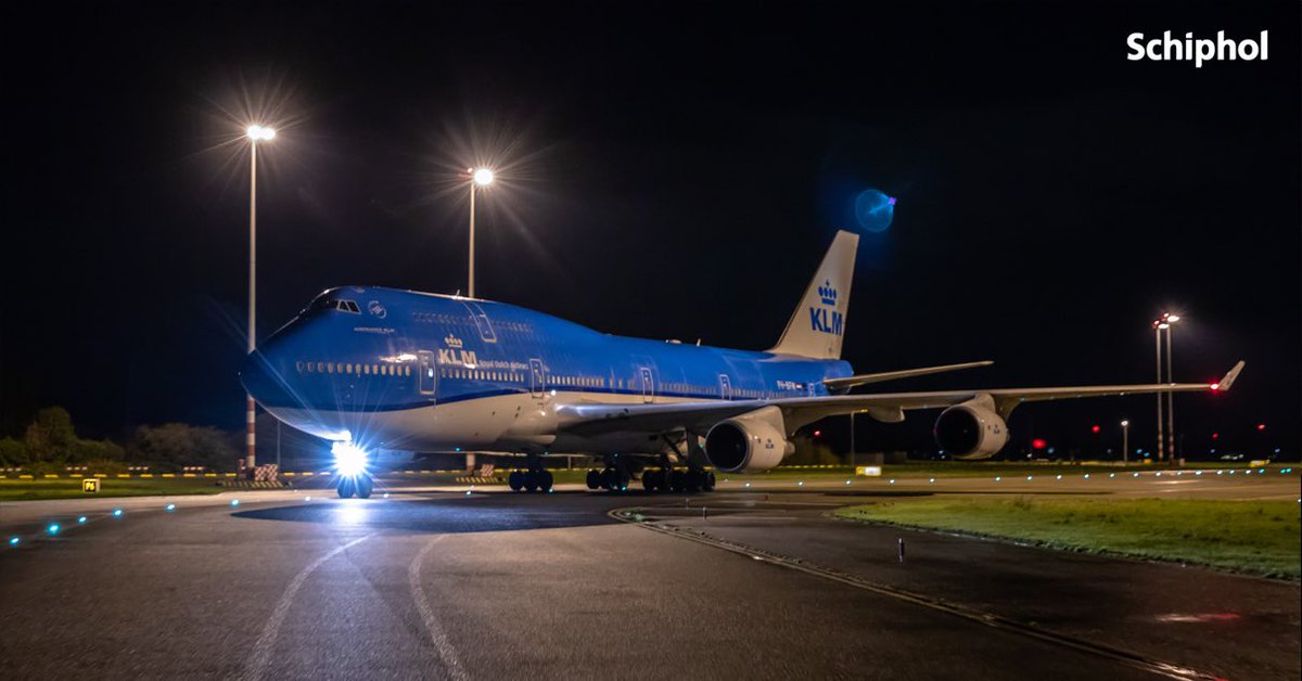 KLM’s last two iconic Boeing 747’s made their final touchdown at Amsterdam Schiphol Airport from Shanghai. KLM said goodbye to the Boeing 747-400 on Sunday October 25.
@KLM @Schiphol #Shanghai #FLIGHT #Boeing747 #boeing #aviation #KLM #Amsterdam https://t.co/a8asfIuKts