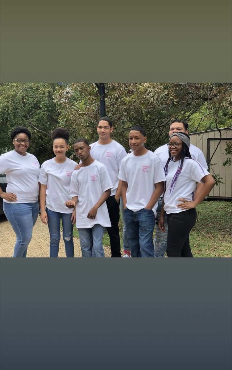 __quaashaa's tweet photo. #Supportingthefighters 💗
#BreastCancerAwarenessMonth 💗🤍 https://t.co/fQMdlaFiM5