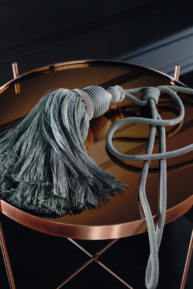 A tieback that attracts attention. 

Featuring SAN MARINO from our trimmings collection, Glamour.
Available in 6 Colorways

See more at bit.ly/Trims_JAB
#JABAnstoetz