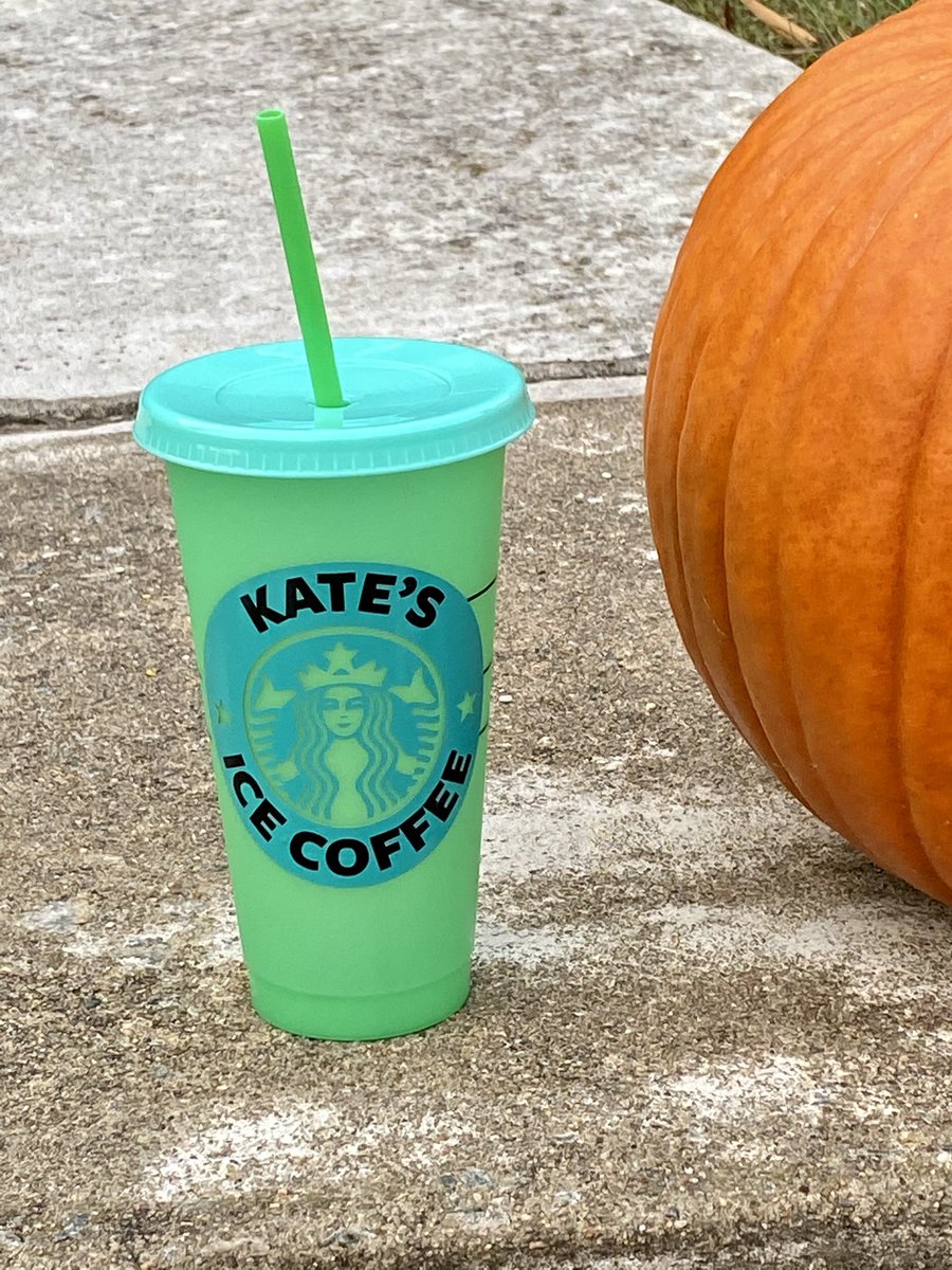 Karm_PH's tweet photo. Made this for my favorite kindergarten/1st grade teacher. @KSkolka #sweetpea #coffee #soontobemrsreed #cricut #vinylcreations https://t.co/yrf3n6Zjxk