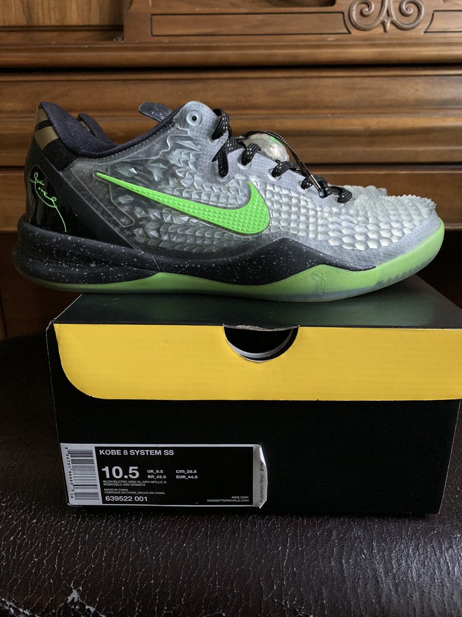 mattcjohnston's tweet photo. Kobe 8 Christmas SS 
Cond. 9/10 
Size 10.5
OG all
$300+ PayPal Invoice + ship OBO
@SellKicksSunday https://t.co/EKjCflf3gq