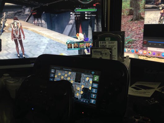 ShadowFoxArche's tweet photo. I imagine it, then I realize I’m sacrificing dual screen just so I can have the same #OffTVPlay experience I already have on #WiiU https://t.co/CYmpXo76fC