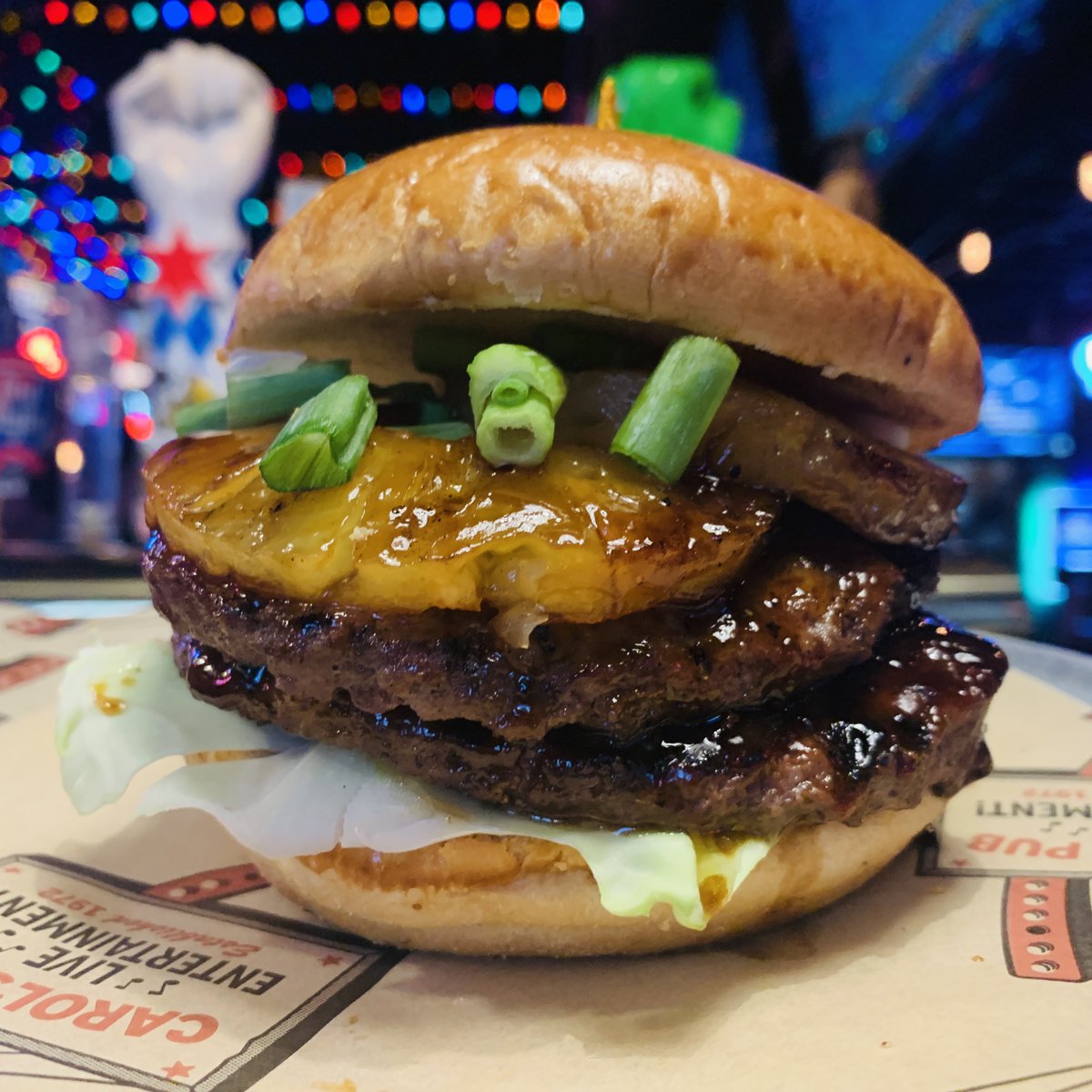 Carols_Chicago's tweet photo. A burger by any other name wouldn't be this burger.
#AlohaOctober #BurgerOfTheMonth https://t.co/pLRoZh62XW