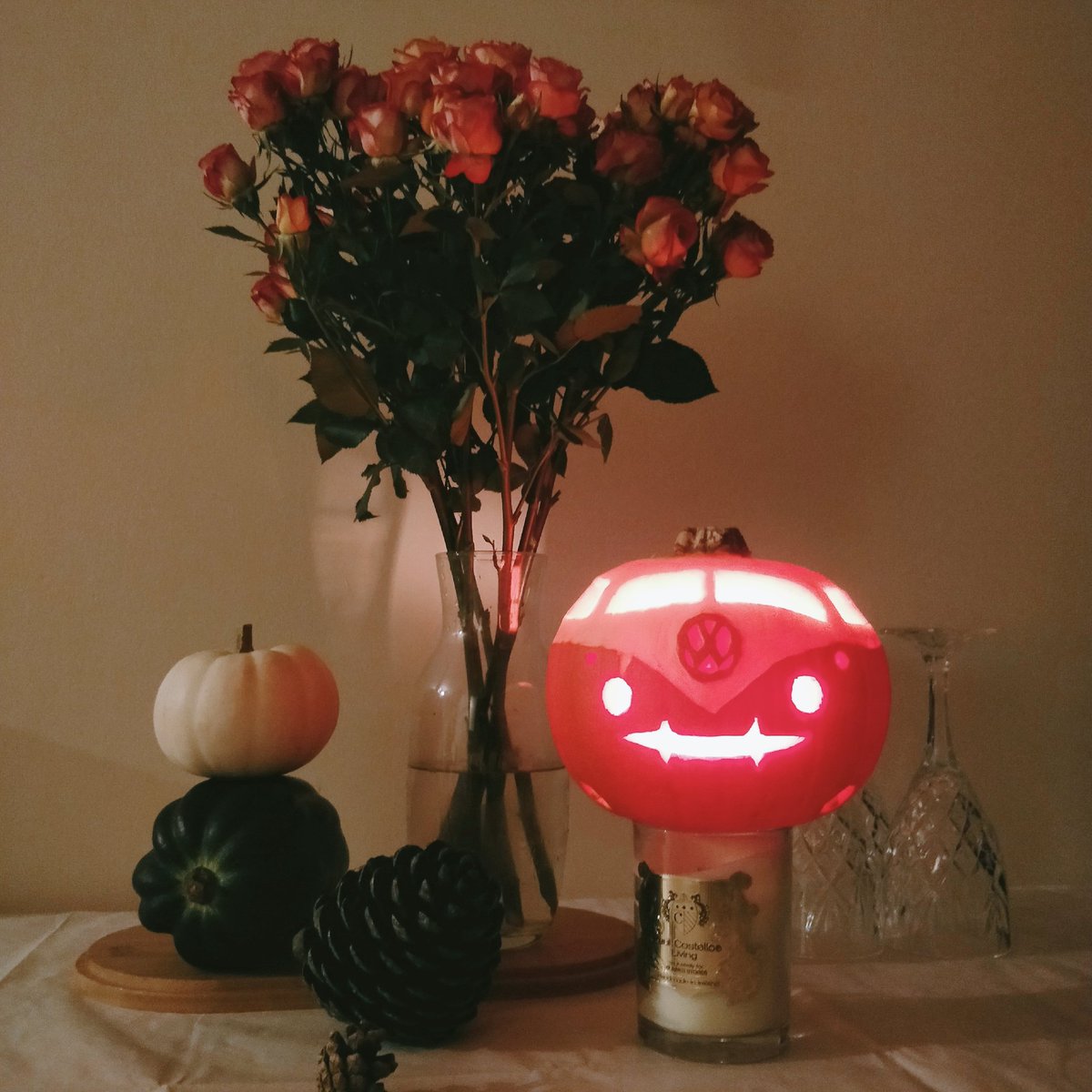 RuisongHan's tweet photo. @Aldi_Ireland My VW Camper. All aldi pumpkins. https://t.co/SOaAhow0EC